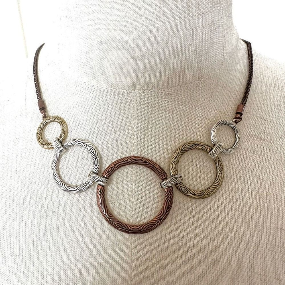 Multi tone circles pendant necklace